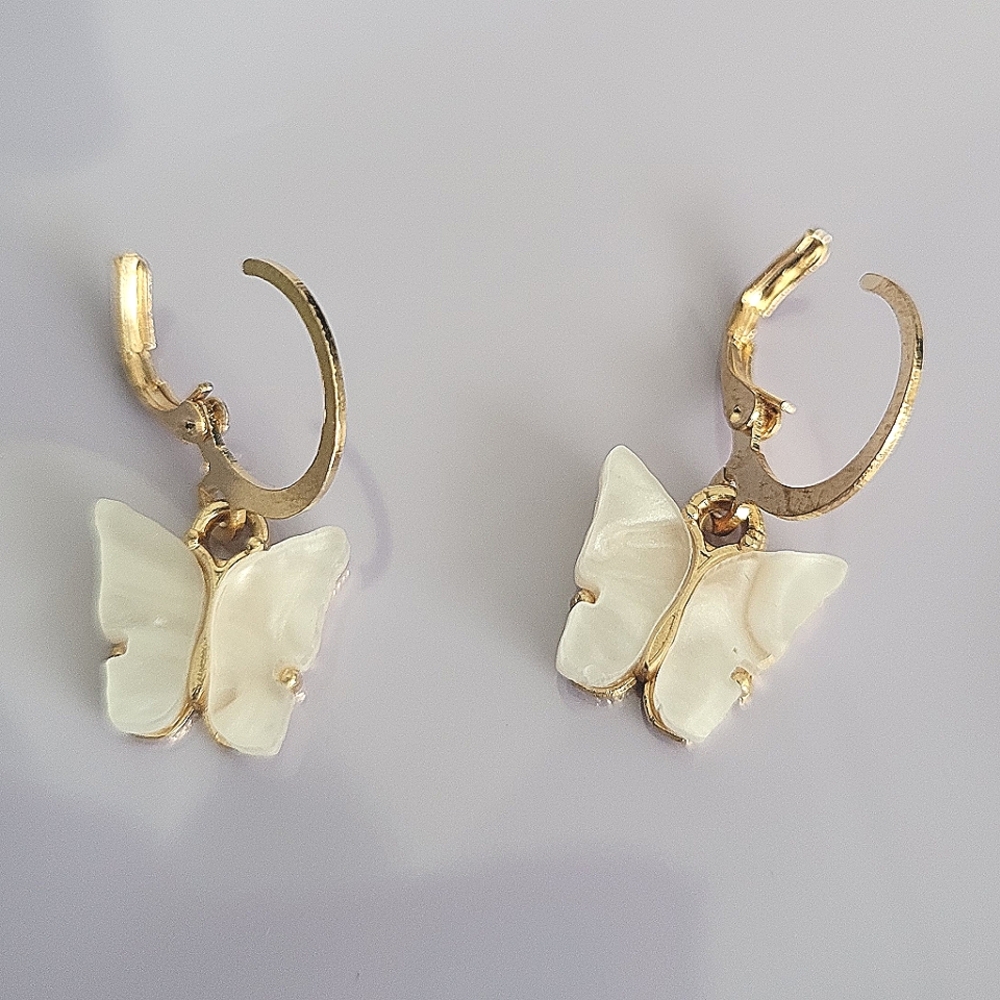 NWOT Gold Butterfly Earrings